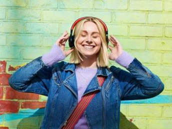 JBL анонсировала беспроводные наушники с «вечным» аккумулятором JBL анонсировала беспроводные наушники с «вечным» аккумулятором